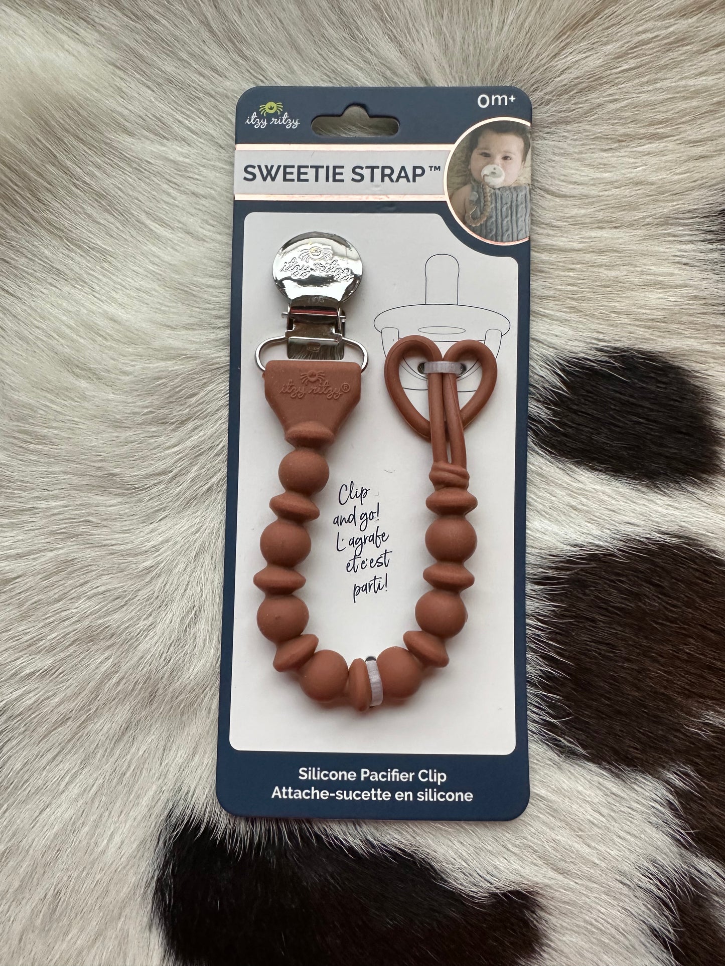 Itzy Ritzy - Sweetie Strap™ Silicone One-Piece Pacifier Clips
