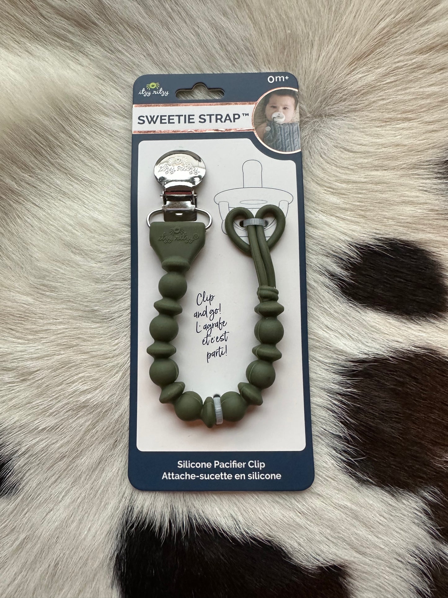 Itzy Ritzy - Sweetie Strap™ Silicone One-Piece Pacifier Clips